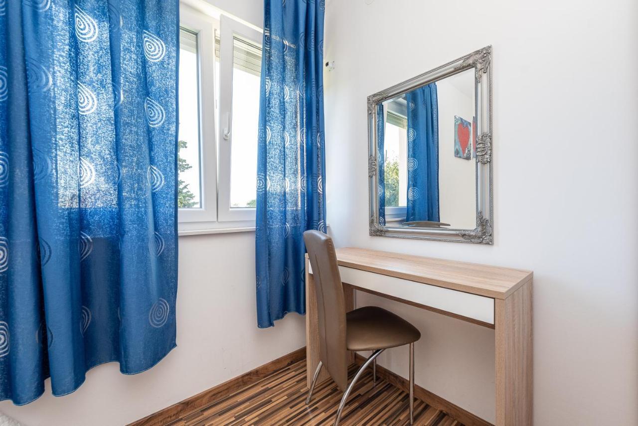 Antonio Apartments Sukošan Buitenkant foto