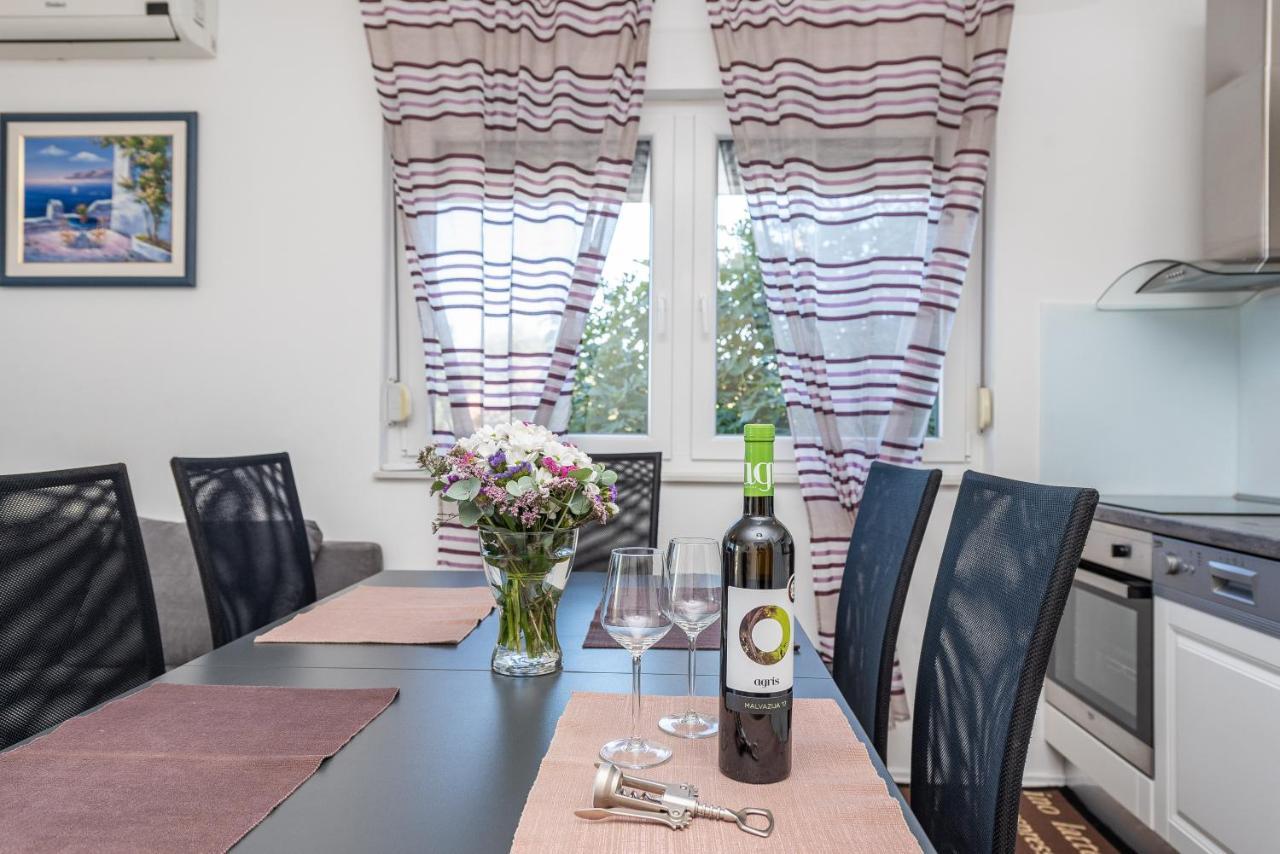 Antonio Apartments Sukošan Buitenkant foto