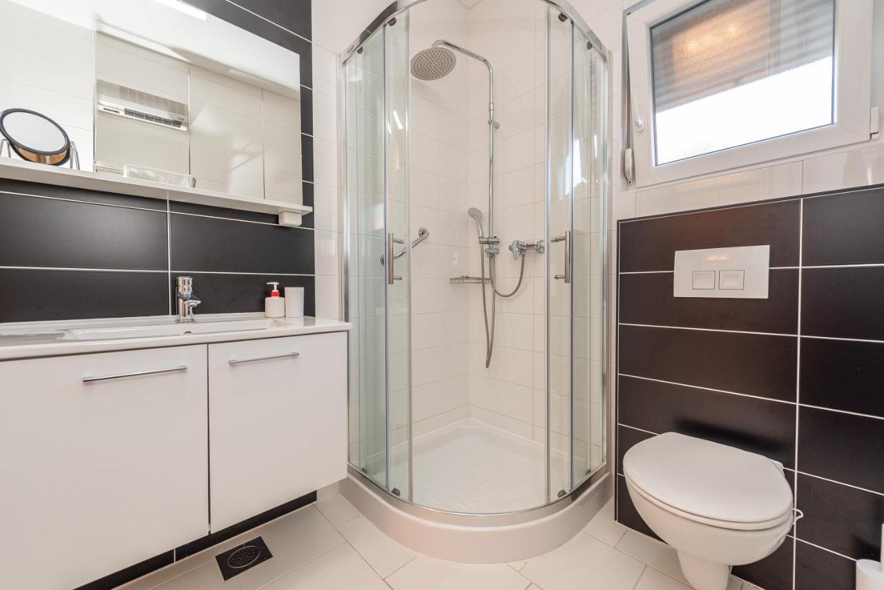 Antonio Apartments Sukošan Buitenkant foto