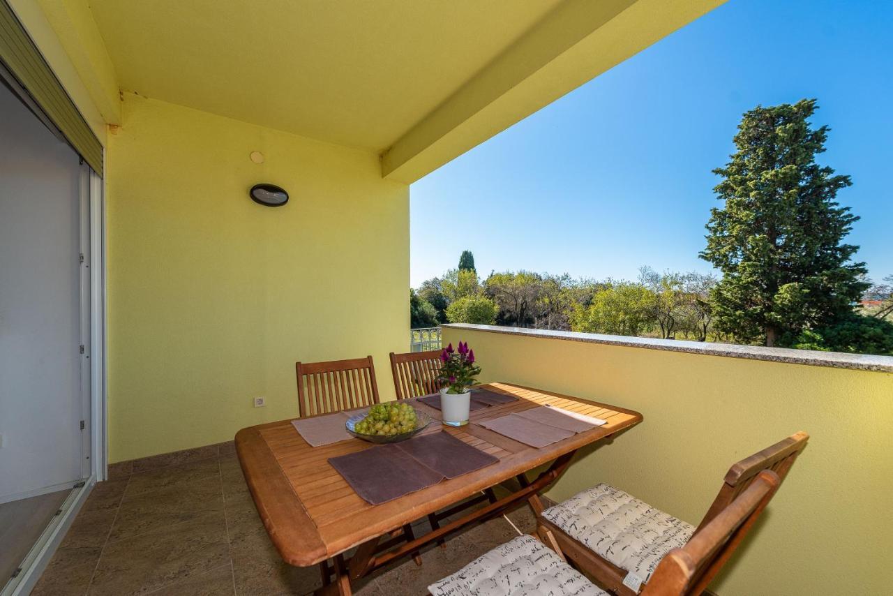 Antonio Apartments Sukošan Buitenkant foto